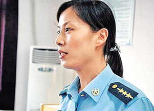 中国空间站首位女航天员王亚平的简历？