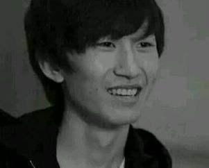 lol稳健棍年龄多大