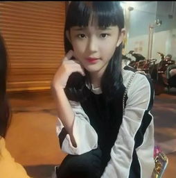 13岁漂亮女孩照片