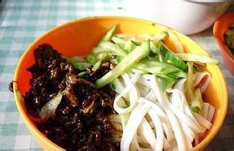 怎样做炸酱面的做法视频