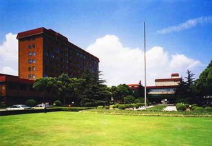 上海财经大学详细地址在哪里？