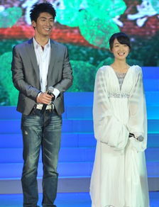 周冬雨身高成谜