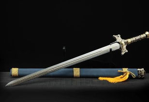 秦时明月十大名剑及其持有人？