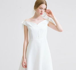 白裙子上有黄色污渍怎么洗掉,白裙子配什么颜色上衣