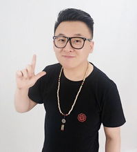 《搞笑一家人》中，徐老师为什么和李老师分手了啊？