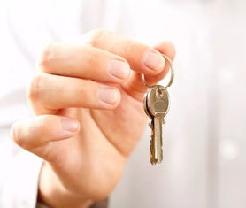 钥匙断在锁里了怎么弄出来