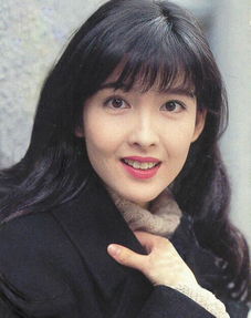 她是香港“清纯玉女”，吴彦祖都为她如痴如醉，她的