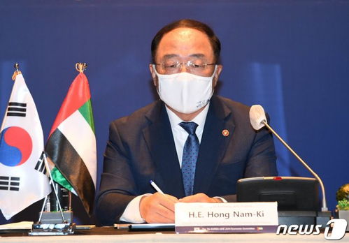 这个网站上的文章谁可以帮我下载一下呀？急急急！