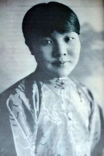 冰心原名叫什么?