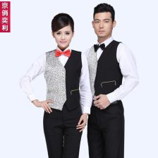 服务生英文waiter,服务生与服务员的区别