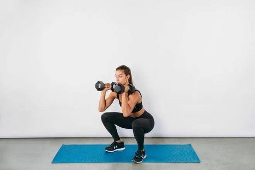 深蹲姿势怎样算标准