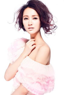 张歆艺发微博晒与袁弘母亲节聊天记录，“笨蛋夫妻”