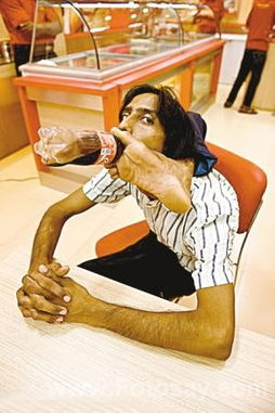 橡胶人是什么意思