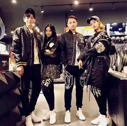 “引领…的潮流”，用英文怎么翻译呢？谢谢