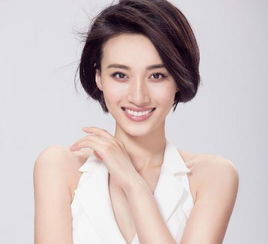 《中国机长》中评借眼神圈粉，被称为男神收割机的